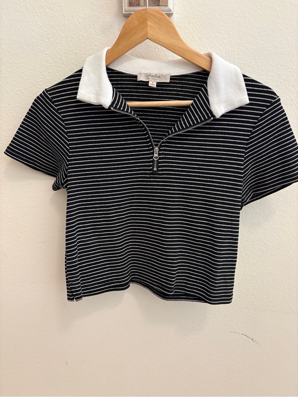 Stellah Black & White Striped Zip Polo Crop Top